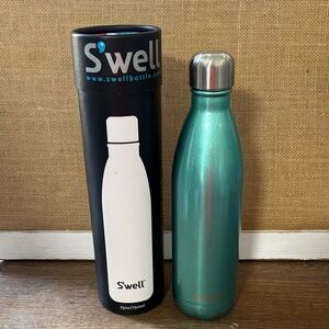 Swell Water Bottle